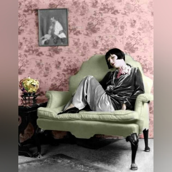 Meet your Posher, Anne Marie - Picture 5 of 11